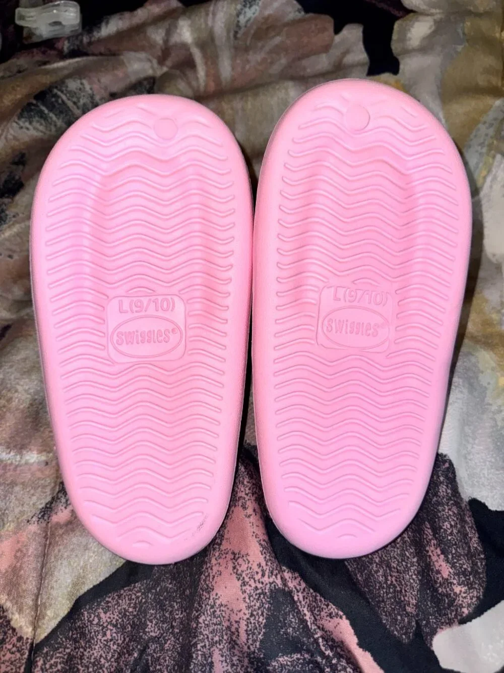 Swiggles Pink Bunny EVA Slip-On Slides / Clogs - Toddler Size L (9/10)
